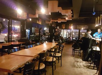 canada/saguenay-lac-saint-jean/bar/lion-bleu-microbrasserie-boutique-resto-pub