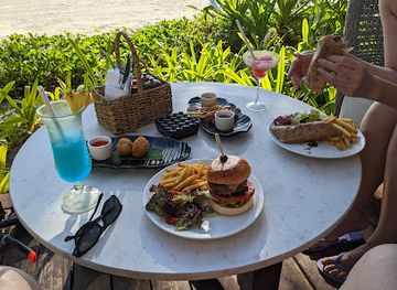 maldives/huvadhoo-atoll/bar/the-hub