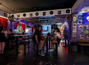 guam/central-guam/bar/porky-s