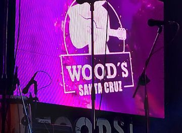 bolivia/santa-cruz-lowlands/bar/woods-lounge