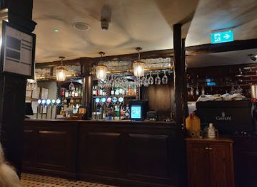 jersey/st-lawrence/bar/the-cock-bottle