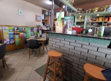 hungary/western-transdanubia/bar/fulop-borozo-es-tekezo-lottozo