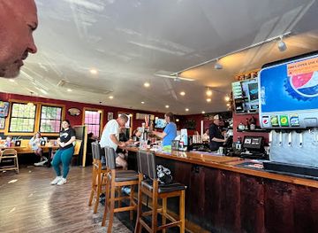 maine/bar-harbor/bar/dog-pony-tavern