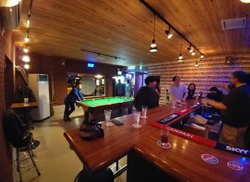 japan/hokkaido/bar/the-bridge-bar