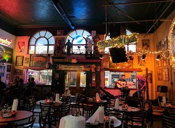 ohio/maumee-valley/bar/the-village-idiot