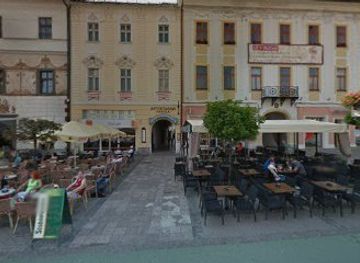 slovakia/banska-bystrica/bar/avenue-cocktail-music-bar