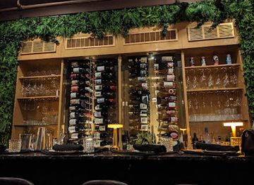 canada/montreal/griffintown/bar/vendetta-bar-a-vin