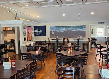 massachusetts/the-islands/bar/hog-island-surf-lodge-and-beer-yard