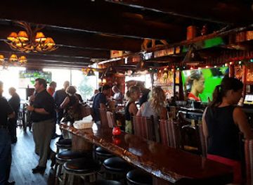 wisconsin/milwaukee/third-ward/bar/camp-bar-third-ward