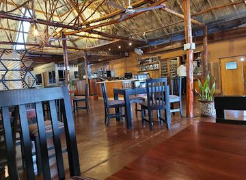 guatemala/flores/bar/capitan-tortuga