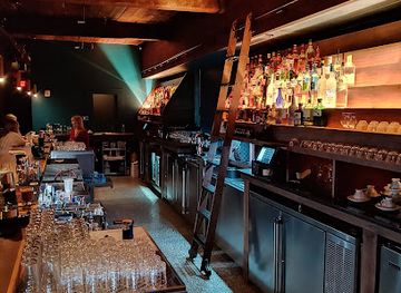 alabama/tuskegee-national-forest/bar/sneak-dawdle