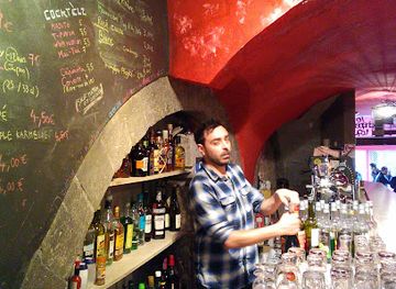 france/auvergne/bar/le-chapelier-toque