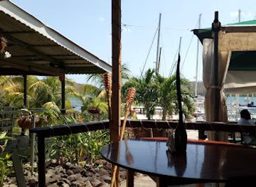 grenada/saint-david/bar/the-cove-marina-restaurant-bar-fomerly-whisper-cove