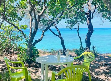 new-caledonia/loyalty-islands-province/bar/restaurant-didewa