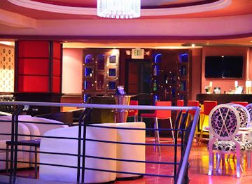 ethiopia/omo-valley/bar/club-h2o-hayahulet