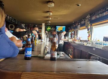 california/oxnard/bar/rudder-room