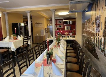 liechtenstein/furstin-gina-weg/bar/la-piazza-bar-bistro