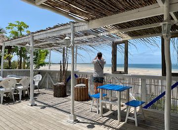 mozambique/bazaruto-archipelago/bar/johnson-s-beach-bar-accomodation