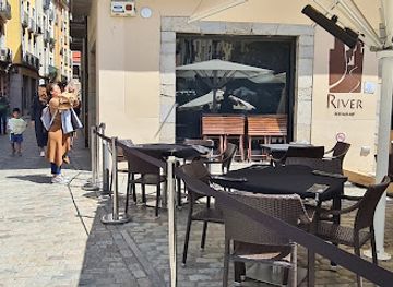 spain/girona/barri-vell-old-town/bar/the-river-cafe-girona