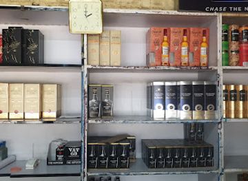 india/kanpur/saket-nagar/bar/english-wine-shop