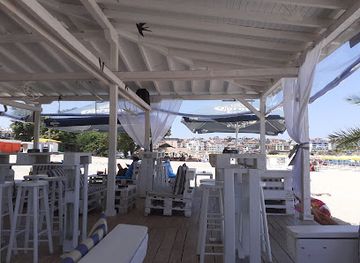 bulgaria/sozopol/bar/bottle-beach-bar