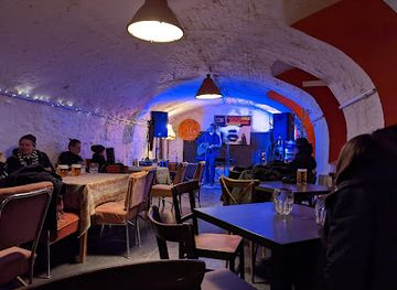 hungary/cserehat/bar/potkulcs