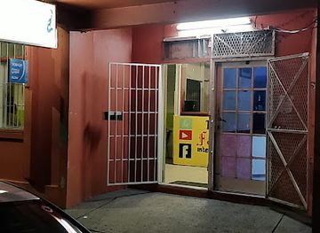 antigua-and-barbuda/dickenson-bay/bar/la-loba-bar