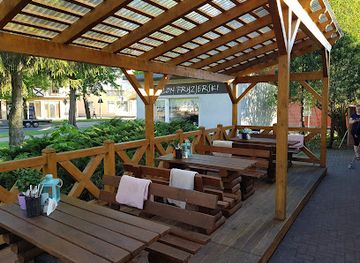 poland/warta-mouth-national-park/bar/klubokawiarnia-na-kole