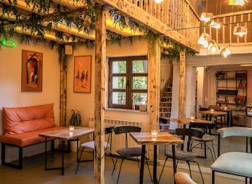 Itaka Library Bar
