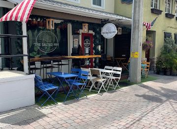 florida/mount-dora/bar/the-salted-fry