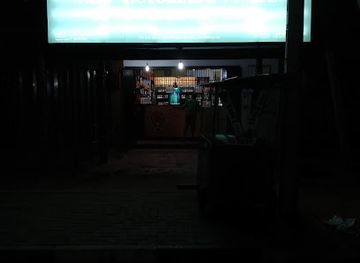 sri-lanka/anuradhapura/bar/new-victoria-wine-stores