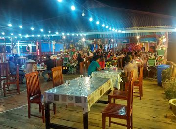 indonesia/maluku-islands/bar/rumah-makan-rm-dua-ikan