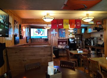 wyoming/bridger-teton-national-forest/bar/cutty-s-bar-grill