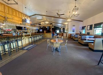 vermont/orange-county/bar/the-den