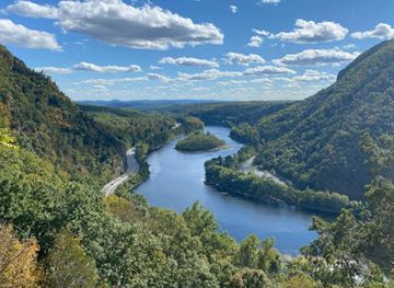 pennsylvania/delaware-water-gap-national-recreation-area/bar/delaware-water-gap