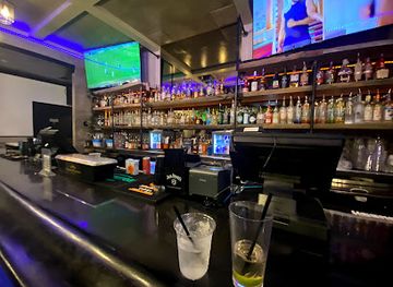 north-carolina/charlotte/uptown/bar/sip