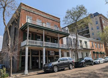 mississippi/natchez-national-historical-park/bar/andrew-s-tavern-divebar