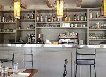 mauritius/moka/bar/meltin-potes