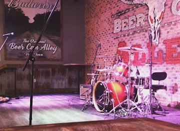 nebraska/nebraska-national-forest/bar/beer-can-alley