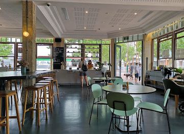 australia/canberra/dickson/bar/highroad