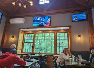 massachusetts/plymouth-county/bar/gillis-family-tavern