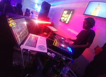 zimbabwe/eastern-highlands/bar/barcode-entertainment