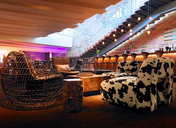 arizona/scottsdale/scottsdale-fashion-square/bar/living-room