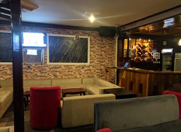 cameroon/littoral/bar/kratos-bar-pub