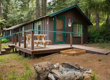 oregon/southern-oregon/bar/rocky-point-resort
