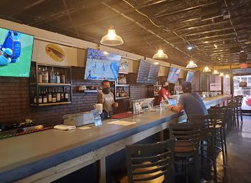 north-carolina/greensboro/downtown-greensboro/bar/onethirteen-brewhouse-and-rooftop-bar
