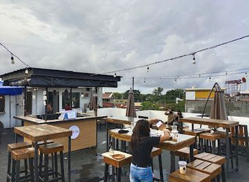 philippines/davao-city/matina-district/bar/rooftop-cafe-bar