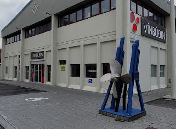 iceland/isafjordur/bar/vinbuoin