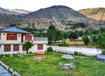pakistan/kalash-valley/bar/chitral-guest-house-and-zowalo-restaurant