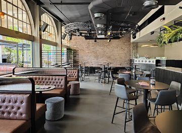 australia/canberra/bar/luna